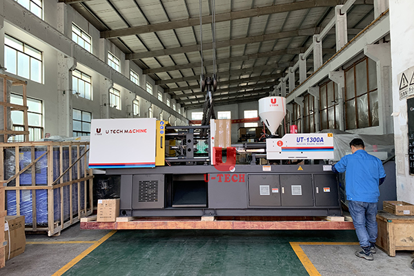 Automatic injection moulding machine ready ship to Roumania