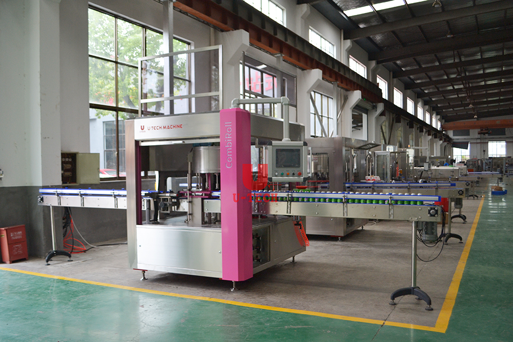 China U TECH High Speed Automatic SUS 304 Roatry 500ml 750ml Water Bottle Rolling Opp Hot Melt Labeling Machine