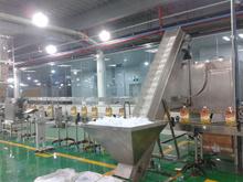 Fully Automatic 5L 10L Water Oil Bottle Handle Sleeve Machine