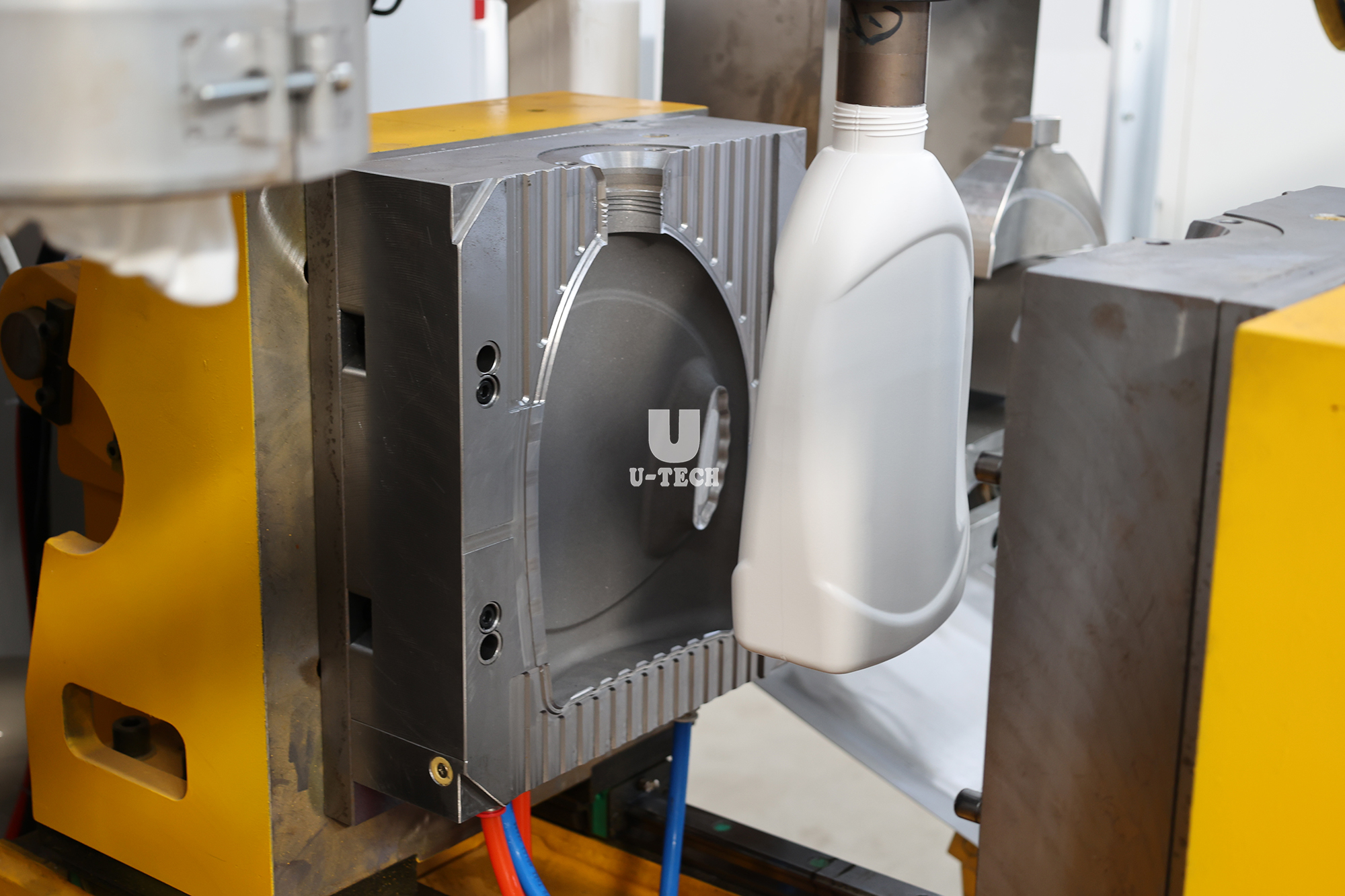 Fully Automatic Double Stations Plastic Extrusion Blow Molding 2L Detergent Bottle Making Machine