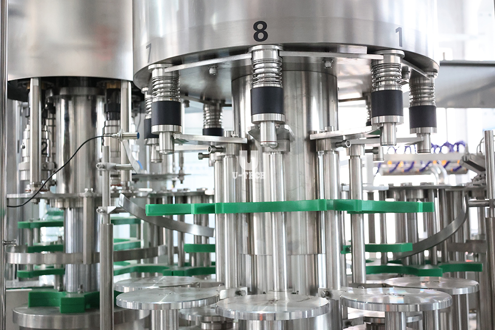 Rotary High Speed 3 in 1 Plastic Mineral Drinking Water 10L Water Filling Machine Line