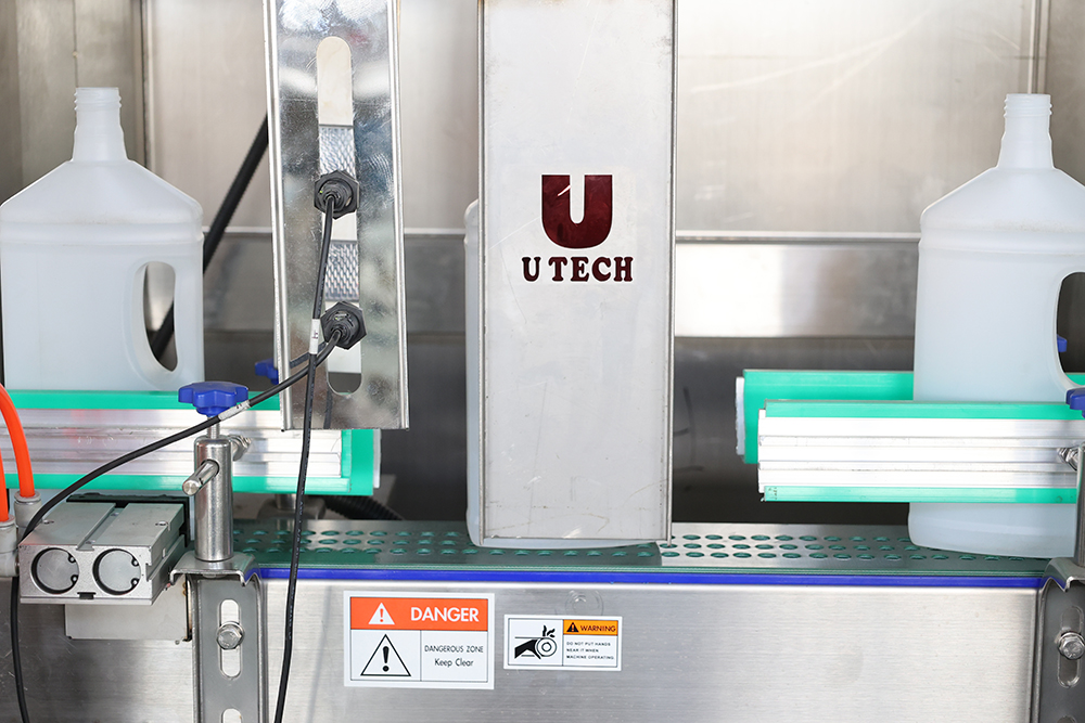 High Speed Full Automatic Plastic PP PE PET Bottle Sorting Feeder Unscrambler Machine