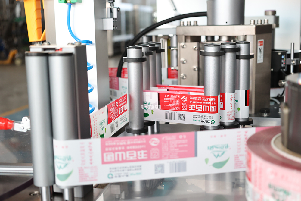 Automatic Complete 12000BPH Rotary Beverage Plastic Glass Bottle Opp Labeling Machine