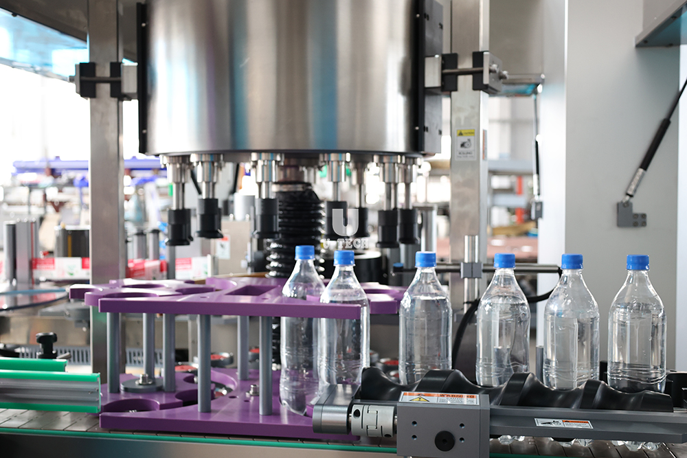 Automatic Complete 12000BPH Rotary Beverage Plastic Glass Bottle Opp Labeling Machine