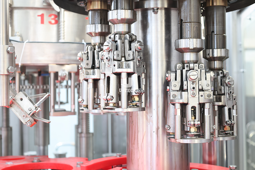 High Speed 4000BPH 3 in 1 Automatic Small Glass Bottle Watermelon Soda Filling Machine