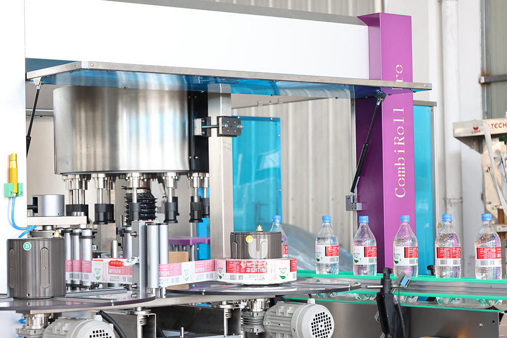 High Speed Hot Selling Drinking Water Beverage Liquid Can Round Bottle Opp Labeling Machine