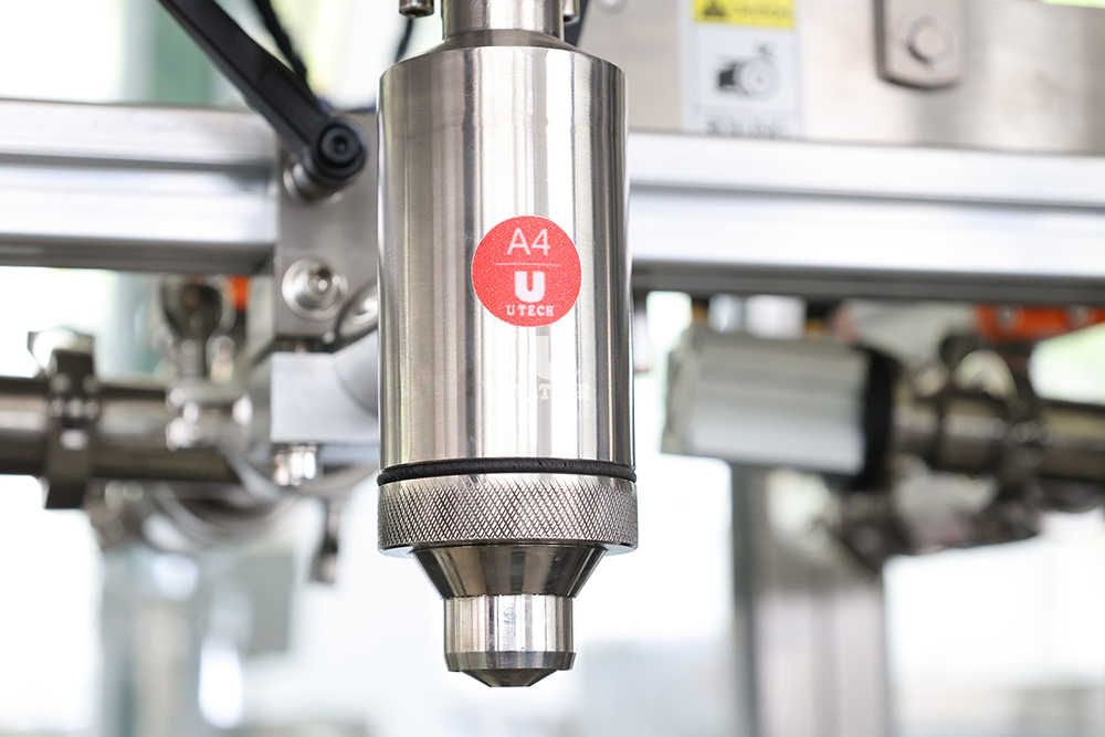 Fully Automatic Hydraulic Motor Car Lubricant Engine Oil Weighing Type 20L Bottle Filling Machine