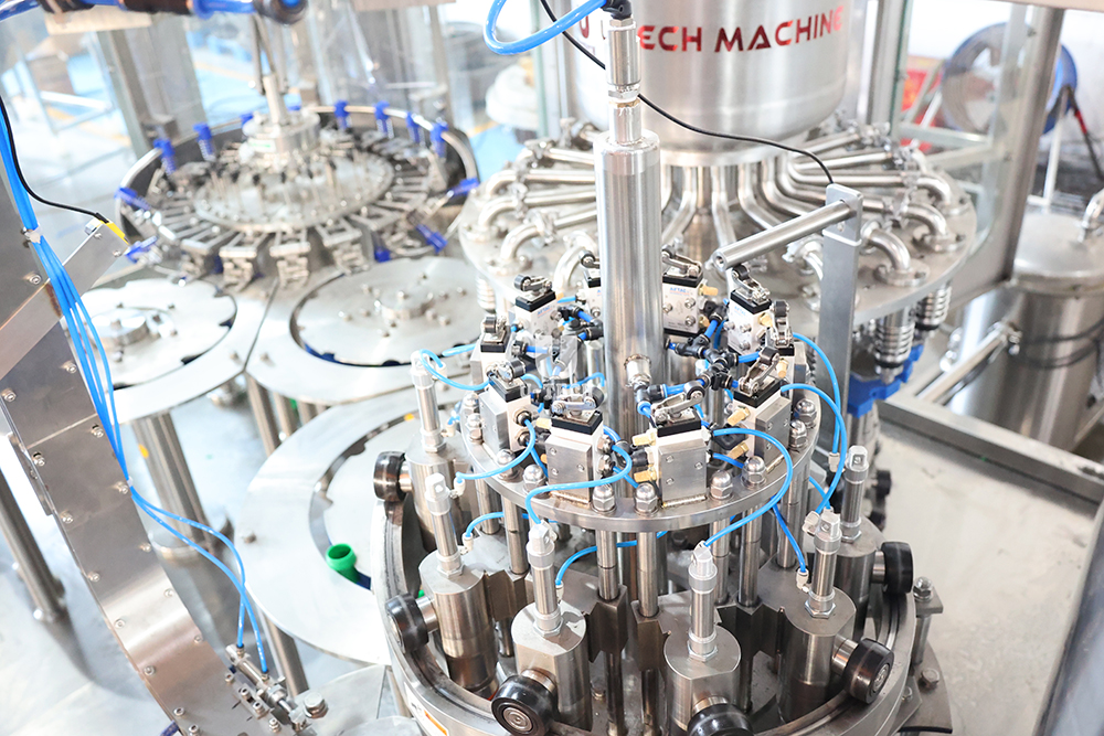 Auto Small Hdpe Bottle Bubble Water Filling Sealing Machinery