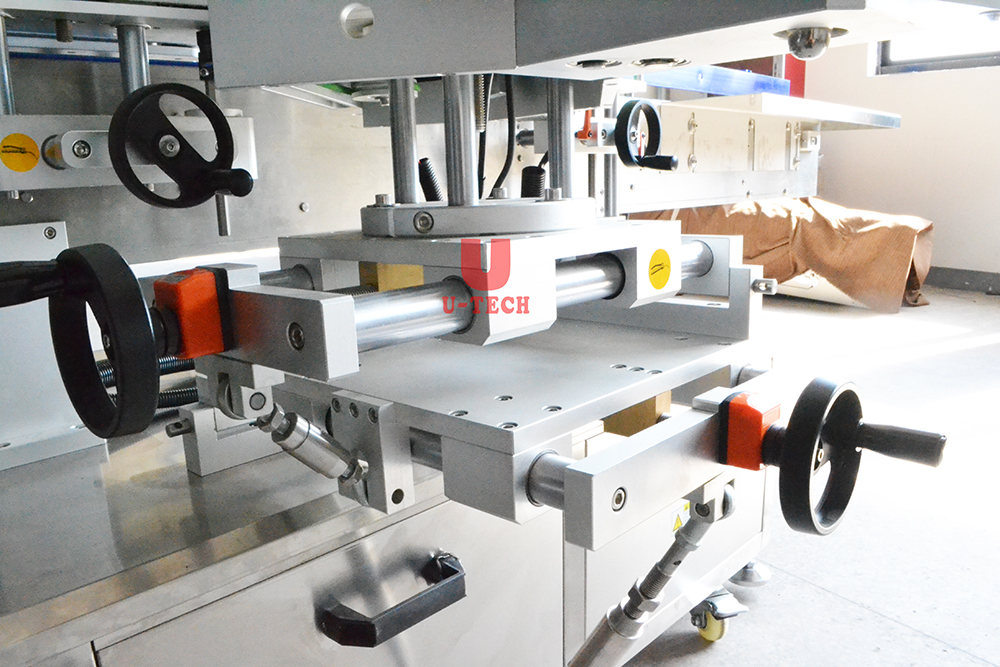 Automatic Low Price Sticker Hexagon Glass Bottle Labeling Machine