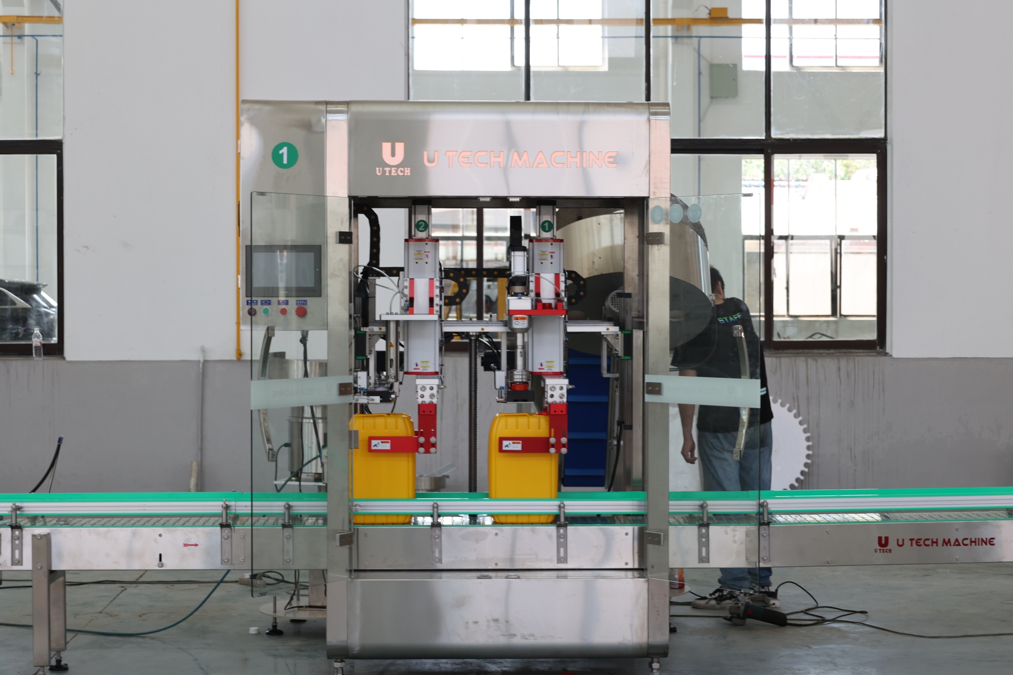 Linear Type 20L Engine Oil Drum Barrel Servo Filling Capping Labeling Machine Production Line