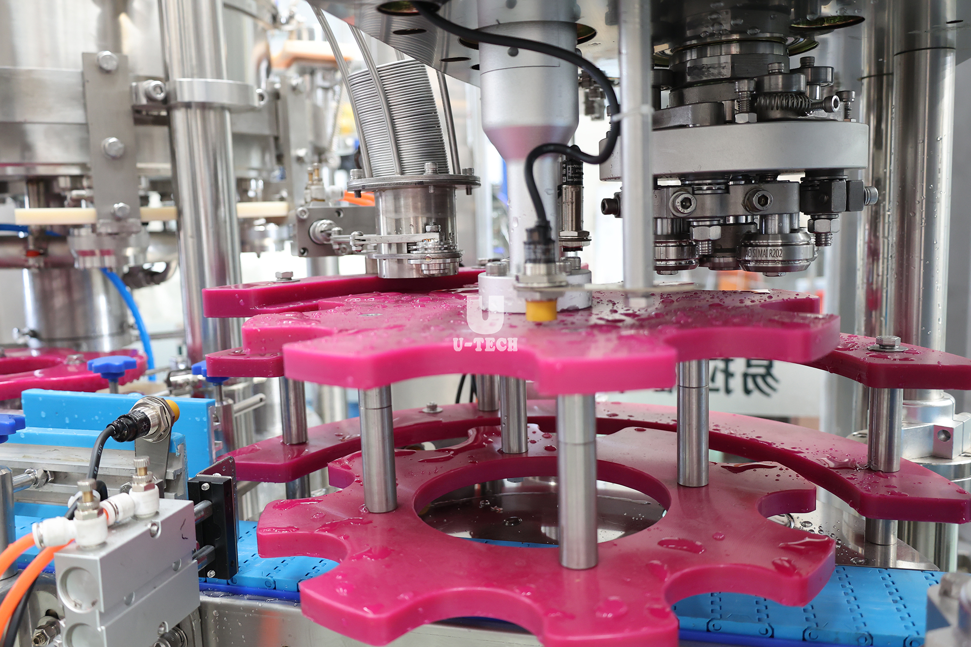 Full Automatic Factory Beverage Carbonated Energy Drink Beer Can Filling Sealing Machine