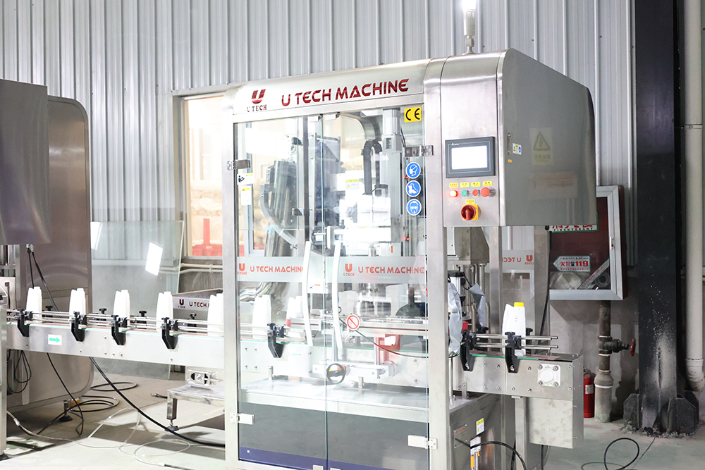 Automatic Liquid Chemical Daily Use Product Servo Shampoo Sauce Motor Lube Oil Linear Piston Filling Machine