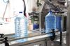 Automatic High Speed Linear Type Ring Lifting Plastic PET Oil 2L 5 Liter 10L Bottle Handle Inserting Machine