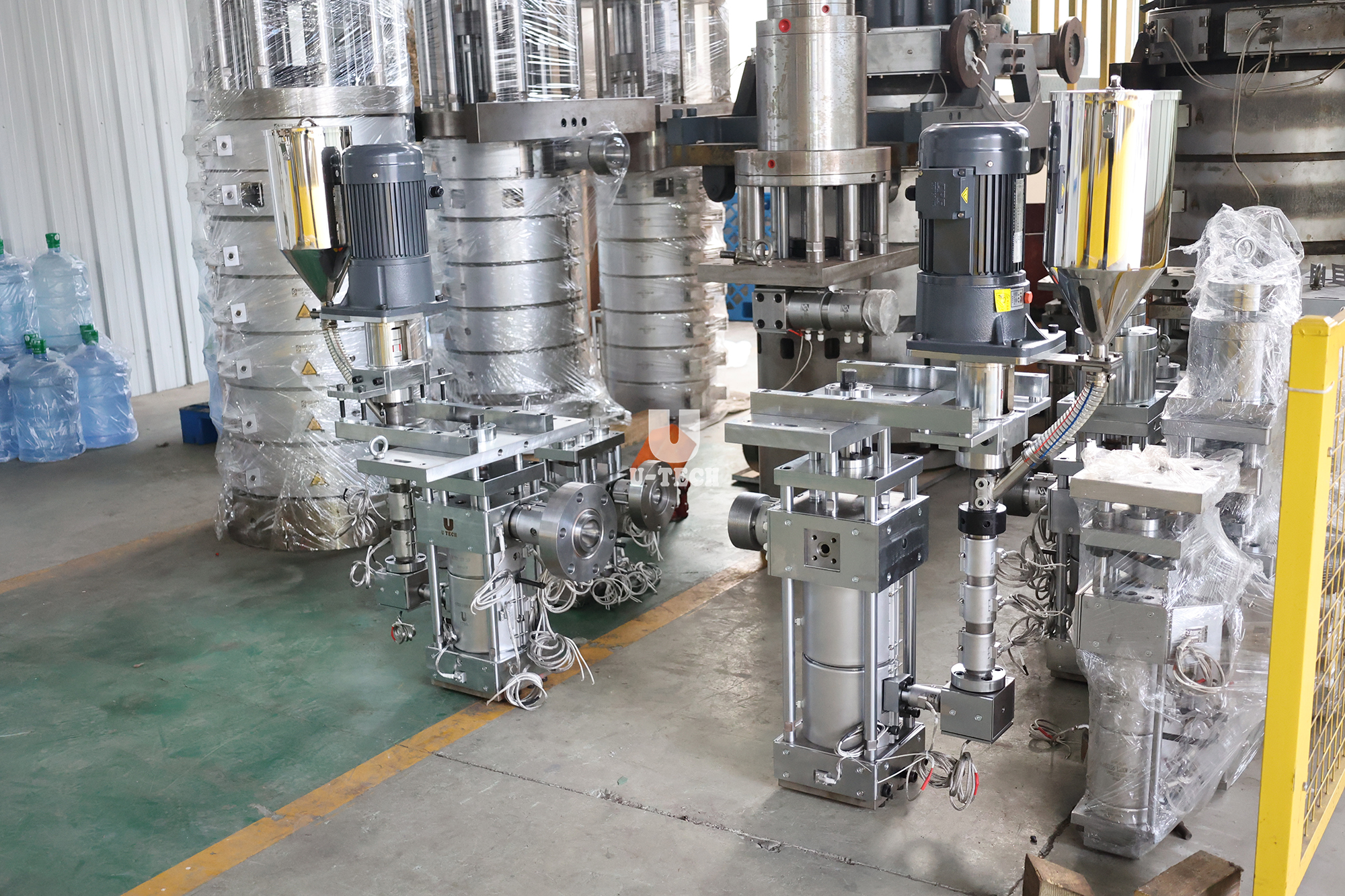 Plastic Extrusion Blow Mold Products Single Double Three Die Head