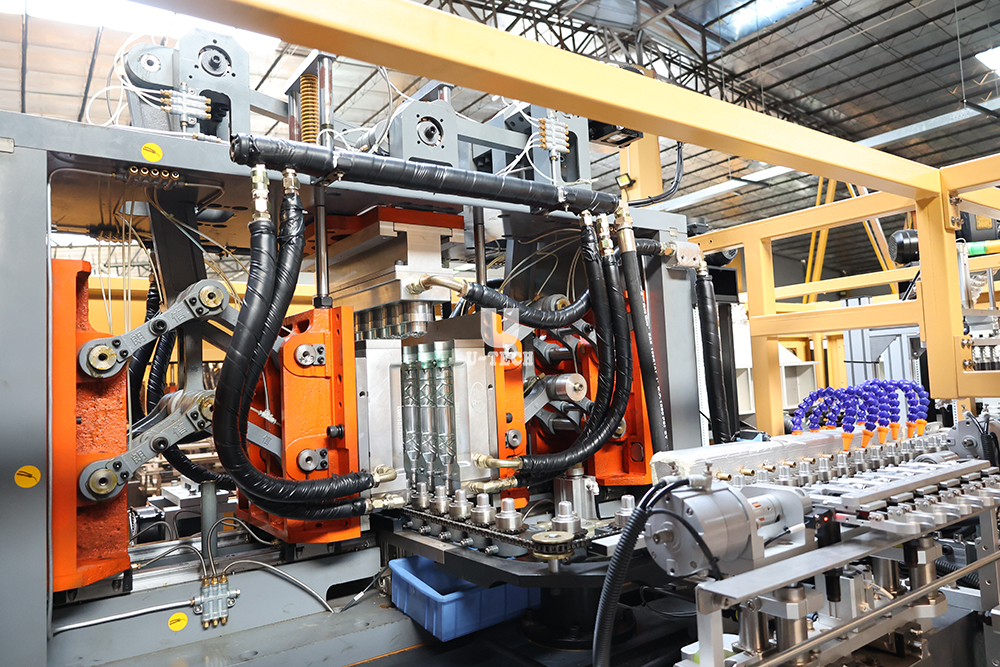High Speed Beverage Carbonated Drinks Juice Mineral Water Automatic Plastic Pet Bottle Making Blow Moulding Machine