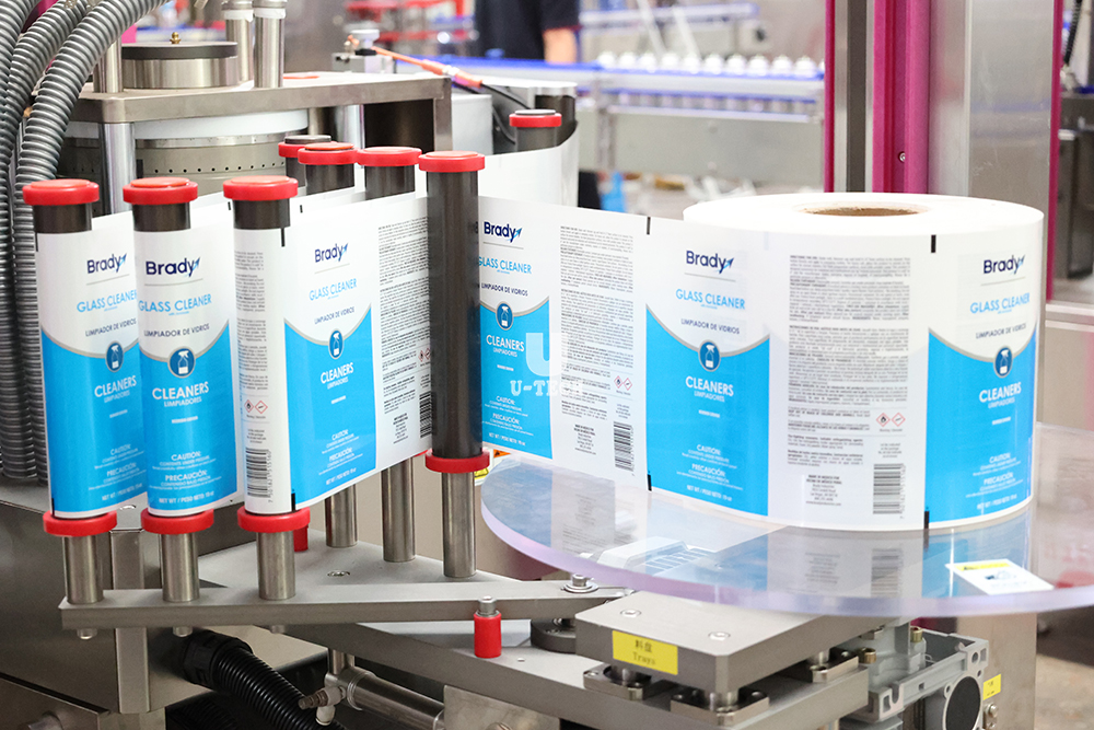 Rotary automatic plastic mineral water bottle beverage beer juice can hot melt OPP labeling machine