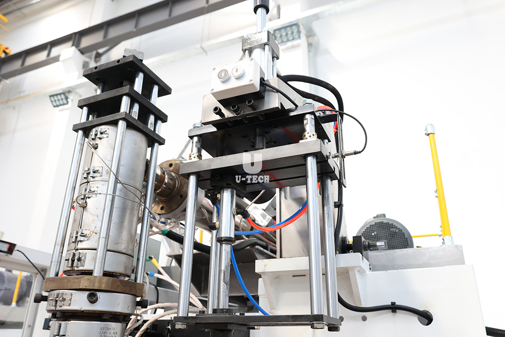 Fully automatic high speed ocean ball extrusion blow molding machine price
