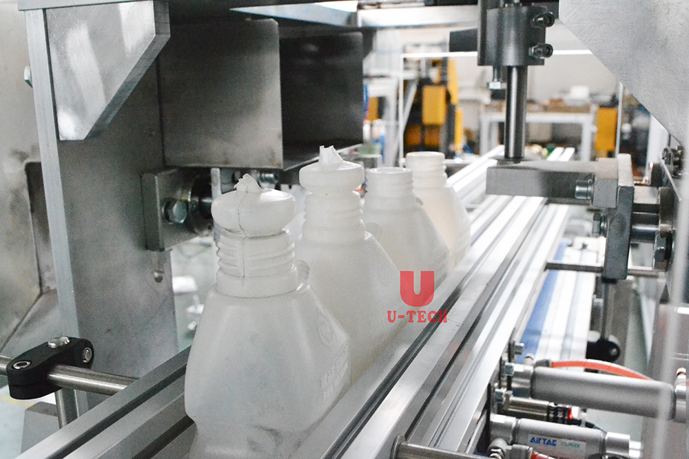 Automatic Plastic PP PE PVC Bottle Neck Cutting Machine 