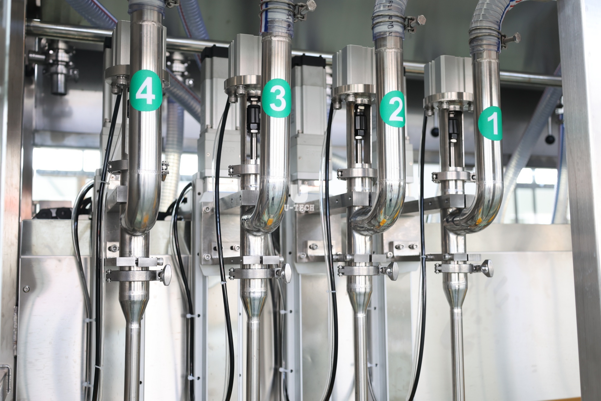 Linear Type 20L Engine Oil Drum Barrel Servo Filling Capping Labeling Machine Production Line