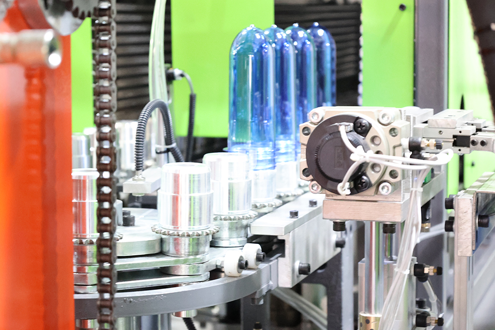 Automatic Servo Carbonated Drinks Mineral Water 5L PET Bottle Bottle Making Machine Equipment
