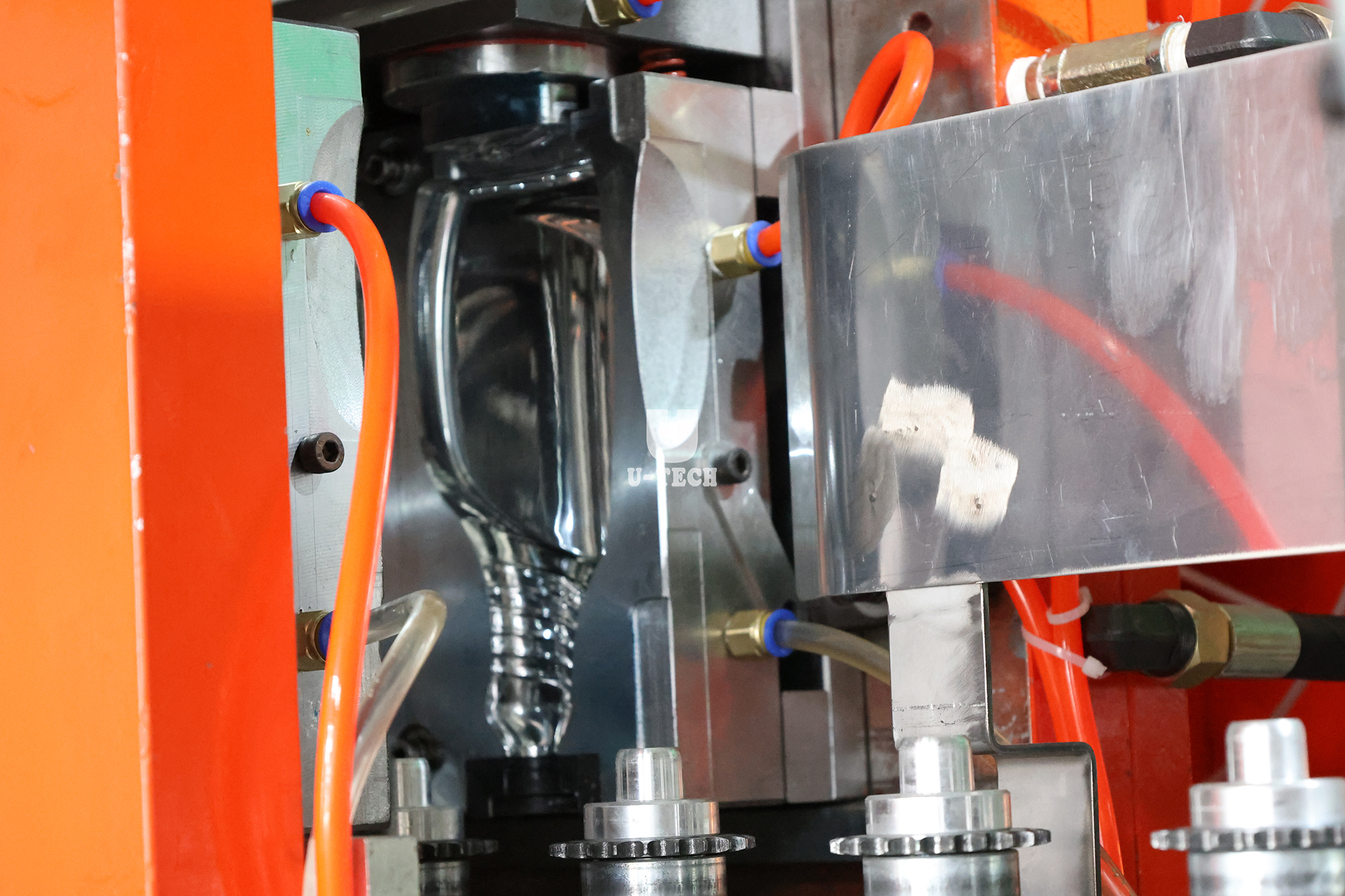 330ml 500ml Small Plastic Bottle Stretch Blow 4 Cavity Automatic Pet Bottle Making Blow Moulding Machine