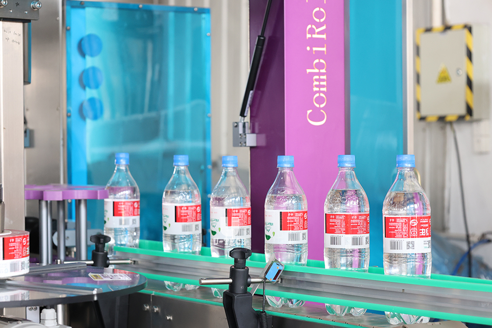 Automatic Rotary Drinking Water Pet Glass Bottle Beverage Energy Drink Can Hot Melt Glue Bopp Opp Labeling Machine