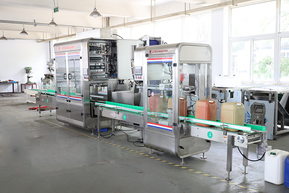 Fully Automatic Hydraulic Motor Car Lubricant Engine Oil Weighing Type 20L Bottle Filling Machine