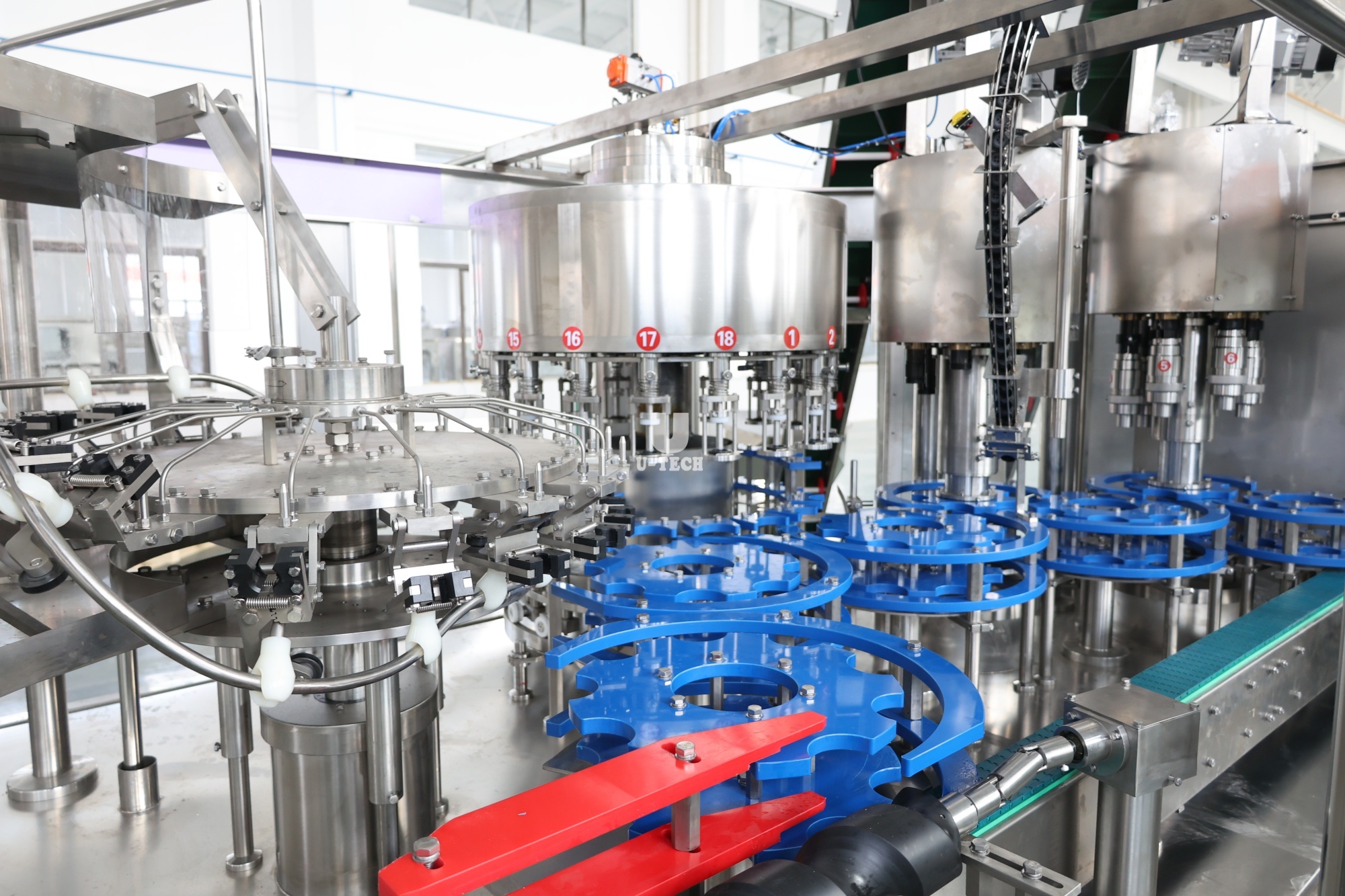 Stainless Steel Body Glass Bottle Sauce Beer Wine Juice Carbonated Beverage Filling Machine Price