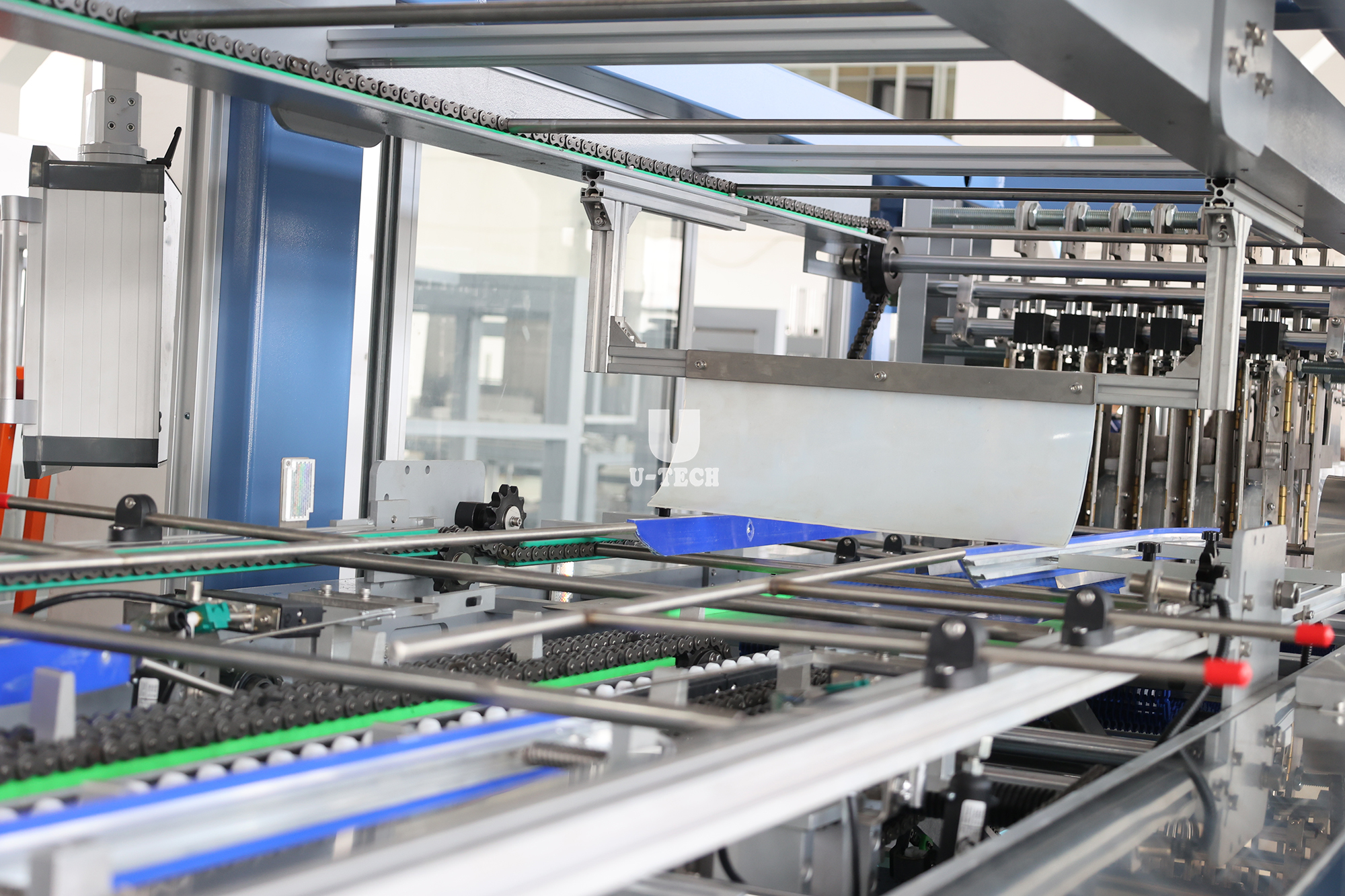 High Efficiency Automatic Beverage Plastic Bottle Can Glass Bottle Half-tray Shrink Packing Machine