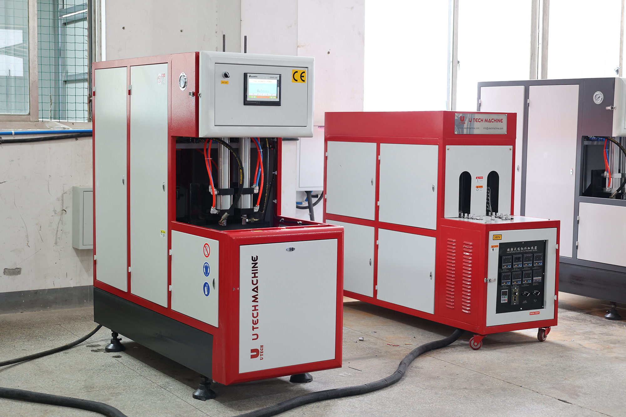 Semi-Automated PET Blow Molding Machines Revolutionize Small Bottle Production‌