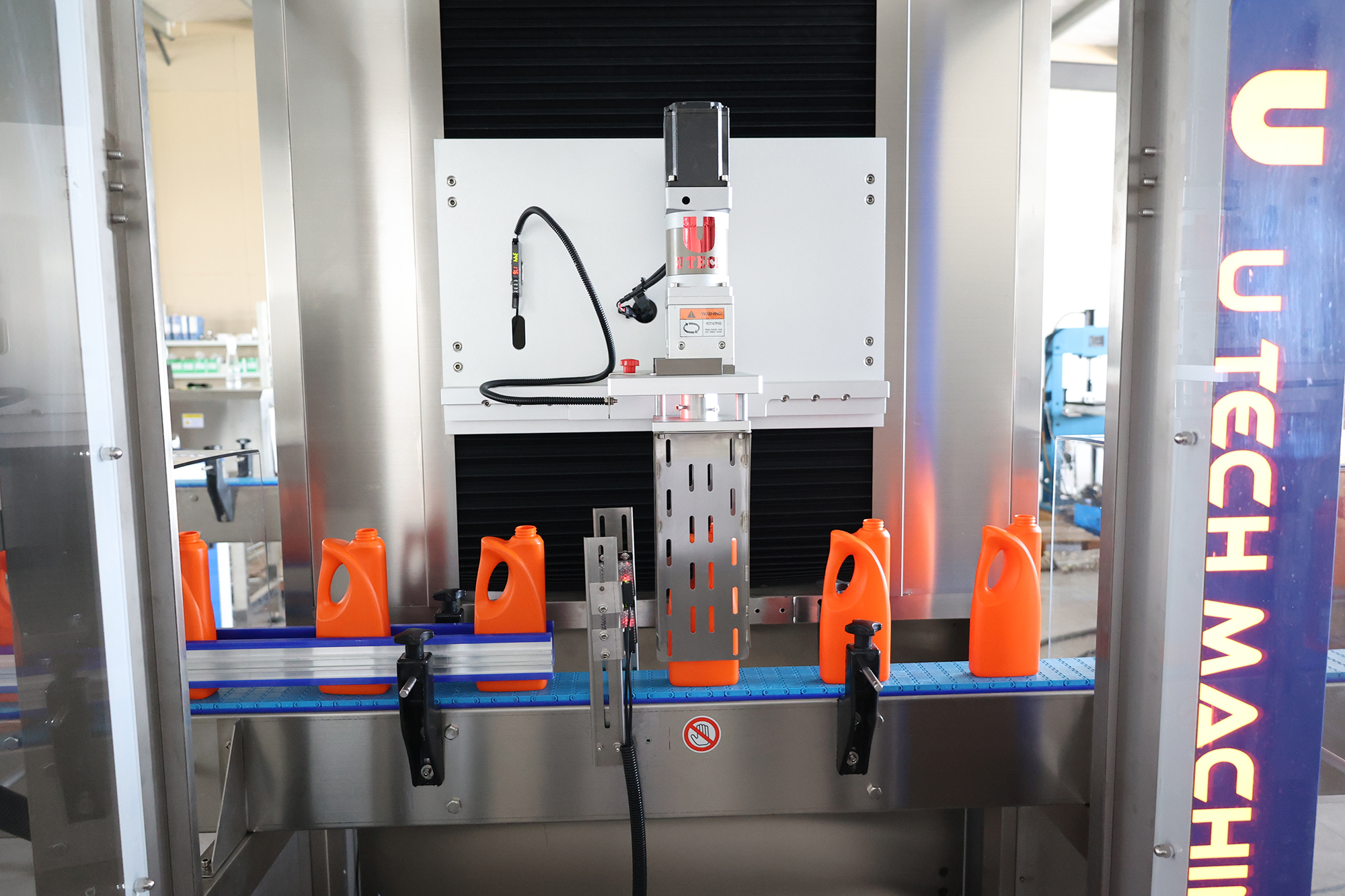 China Fully Automatic Beverage Plastic PET PE Factory Direct Sells Bottle Unscrambler Sorter Feeder Machine