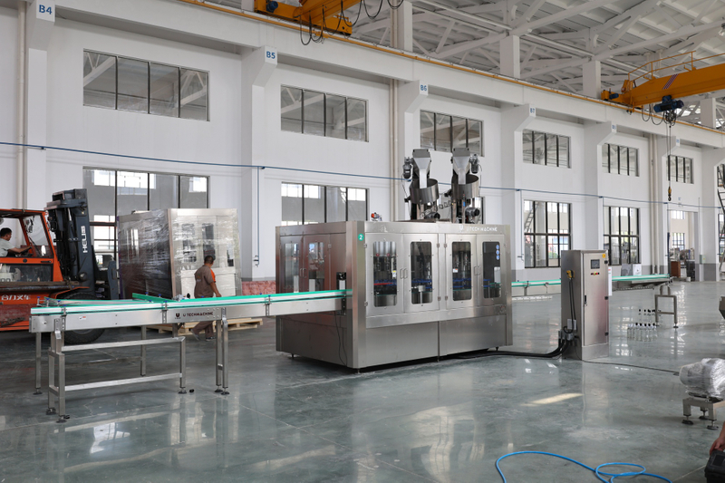 Automatic 4 in 1 Glass Bottle Red Wine Vodka Liquor Filling Machine Equipment Production Line