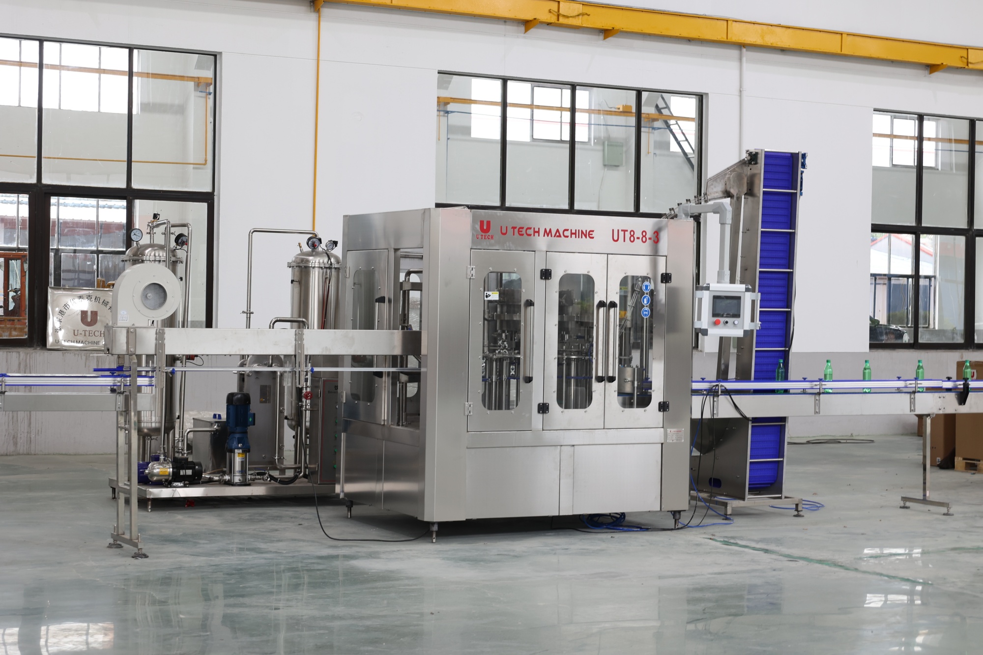 High Speed Full Automatic 3 in 1 CSD Carbonated Beverage Soda Sparkling Water Filling Machine Price