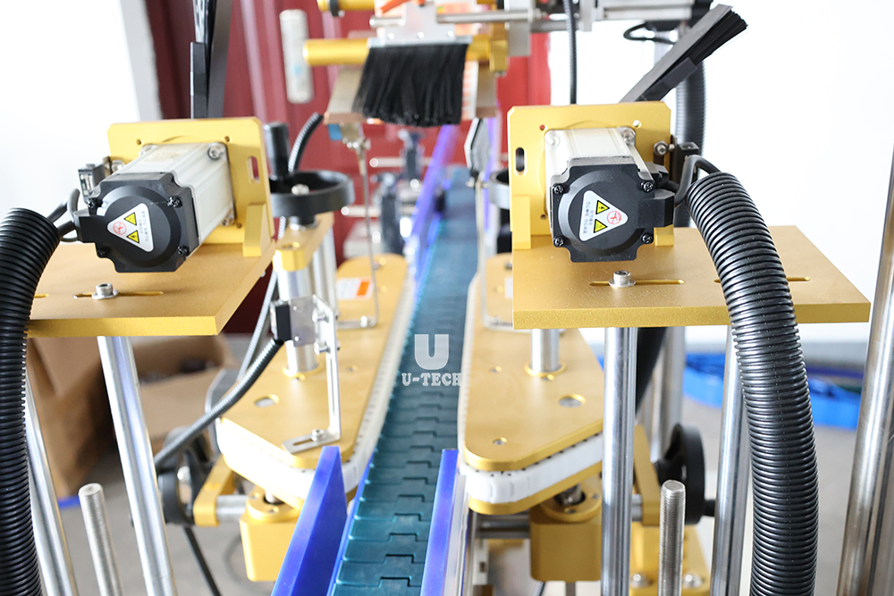 Automatic paper packing box horizontal type adhesive sticker labeling machine price