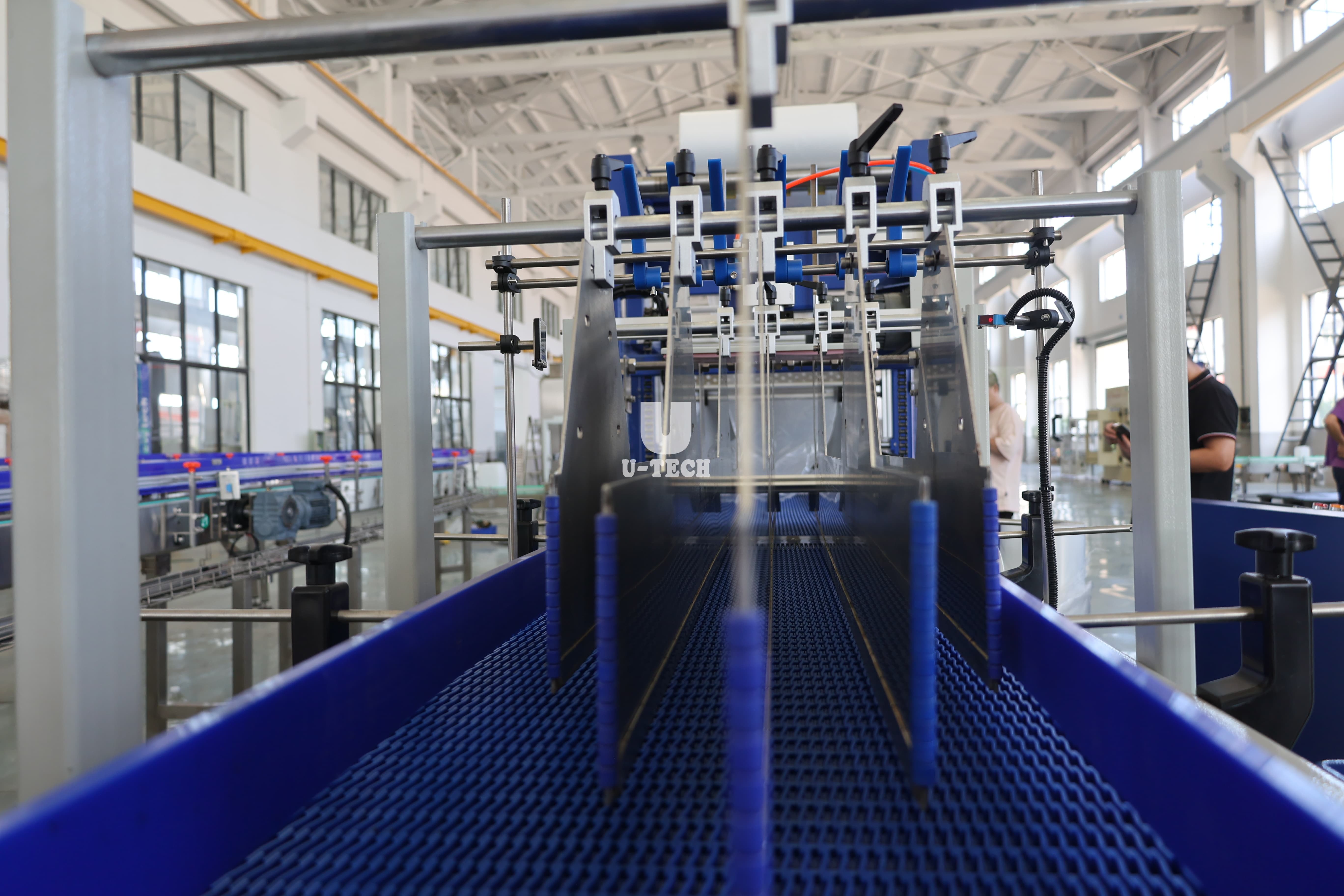 Full Automatic High Speed Beverage Glass Plastic Bottle Heat Shrink Tunnel Shrink Wrapping Packing Machine