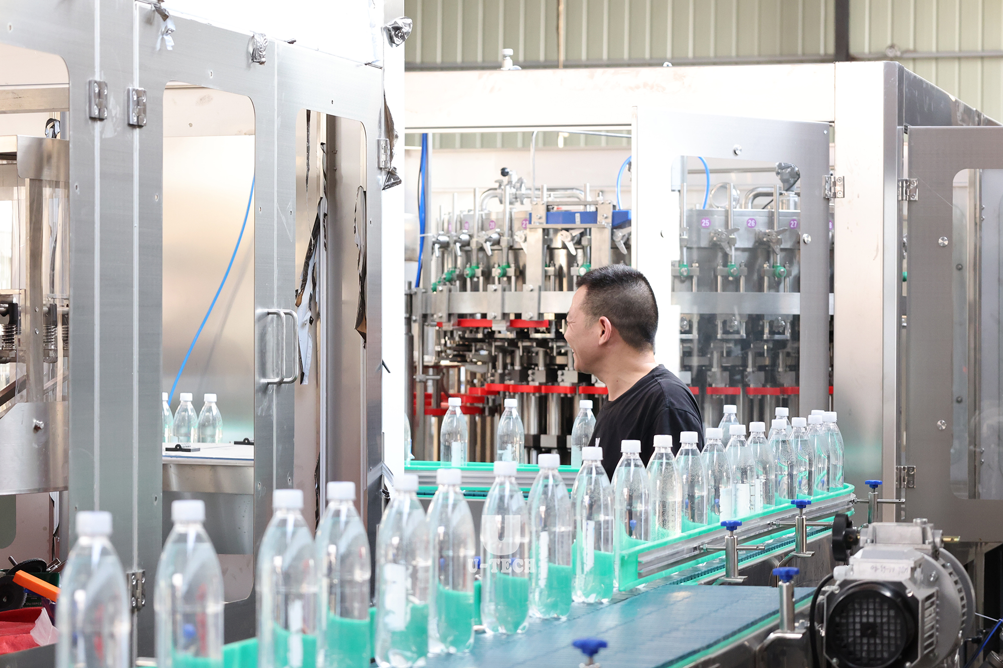 Complete Low Product Plastic Bottle Carbonated Juice Soft Energy Drink Soda Making Filling Machine