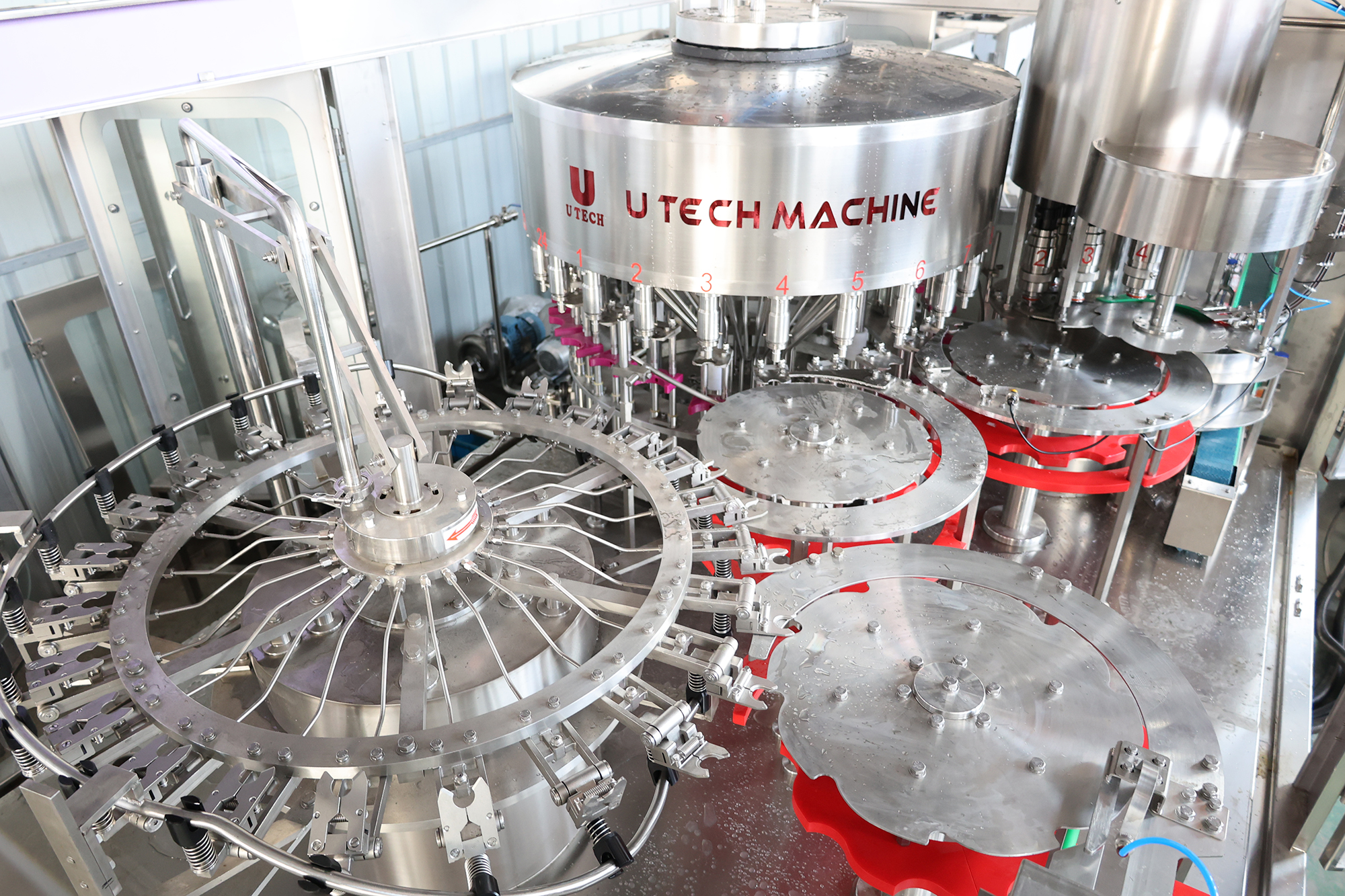 Fully Automatic High Speed 3 in 1 Small Plastic Bottle Soy Vinegar Fish Sauce Filling Capping Machine