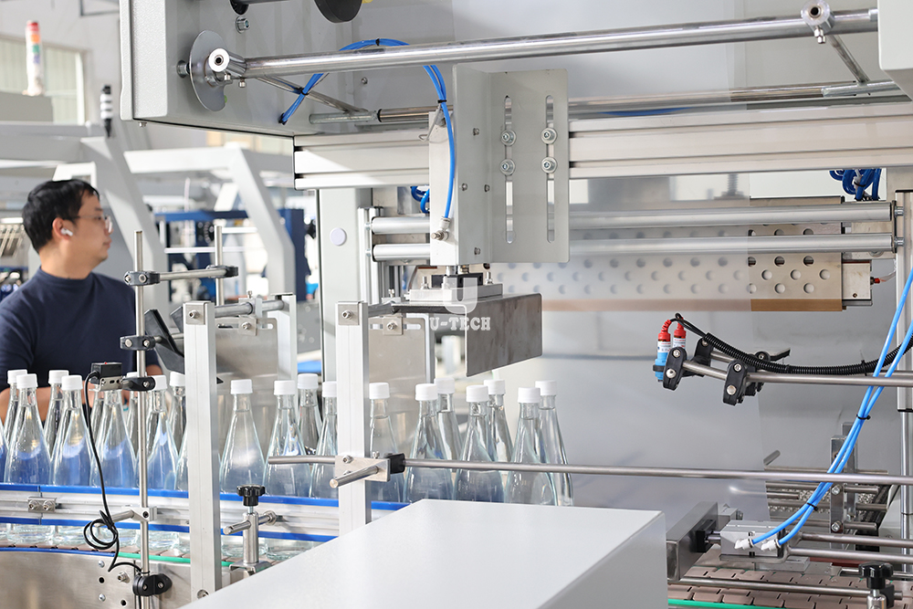 High Speed Full Automatic Small Plastic Pet Bottle Heat Film Tunnel Wrapping Shrink Packing Machine