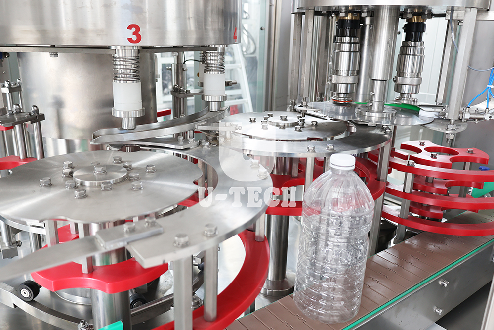 Electric 1 Liter 5 Liter Automatic Cooking Oil Bottling Sealing Machine Easy To Operate PLC Motor for Chili Palm Soybean Oil
