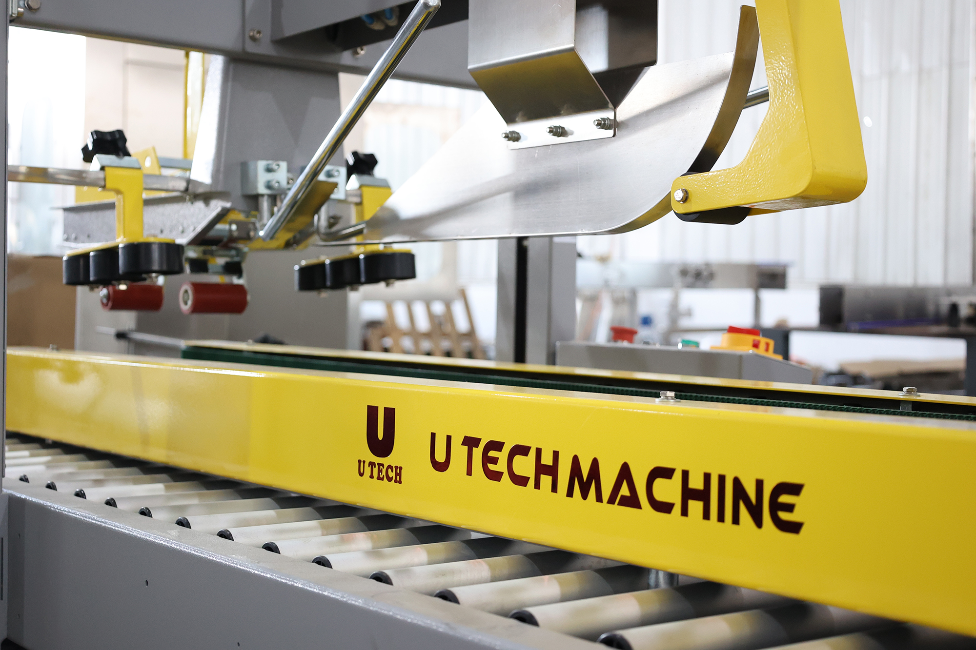 Electric Daily Use Beverage Carton Case Erector Automatic Forming Machine Core Motor Pump Bearing Components Gear PLC Engine