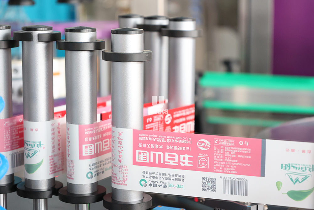 Automatic High Speed Rotary Plastic Glass Bottle Beverage Energy Drink Can Opp Labeling Machine Price