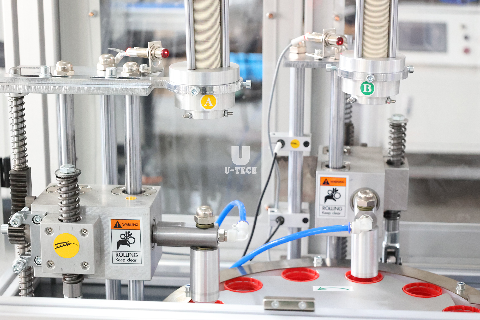 High Speed Automatic Flip Lube Oil CRC Cap Foil Inserting Wadding Lining Machine Equipment
