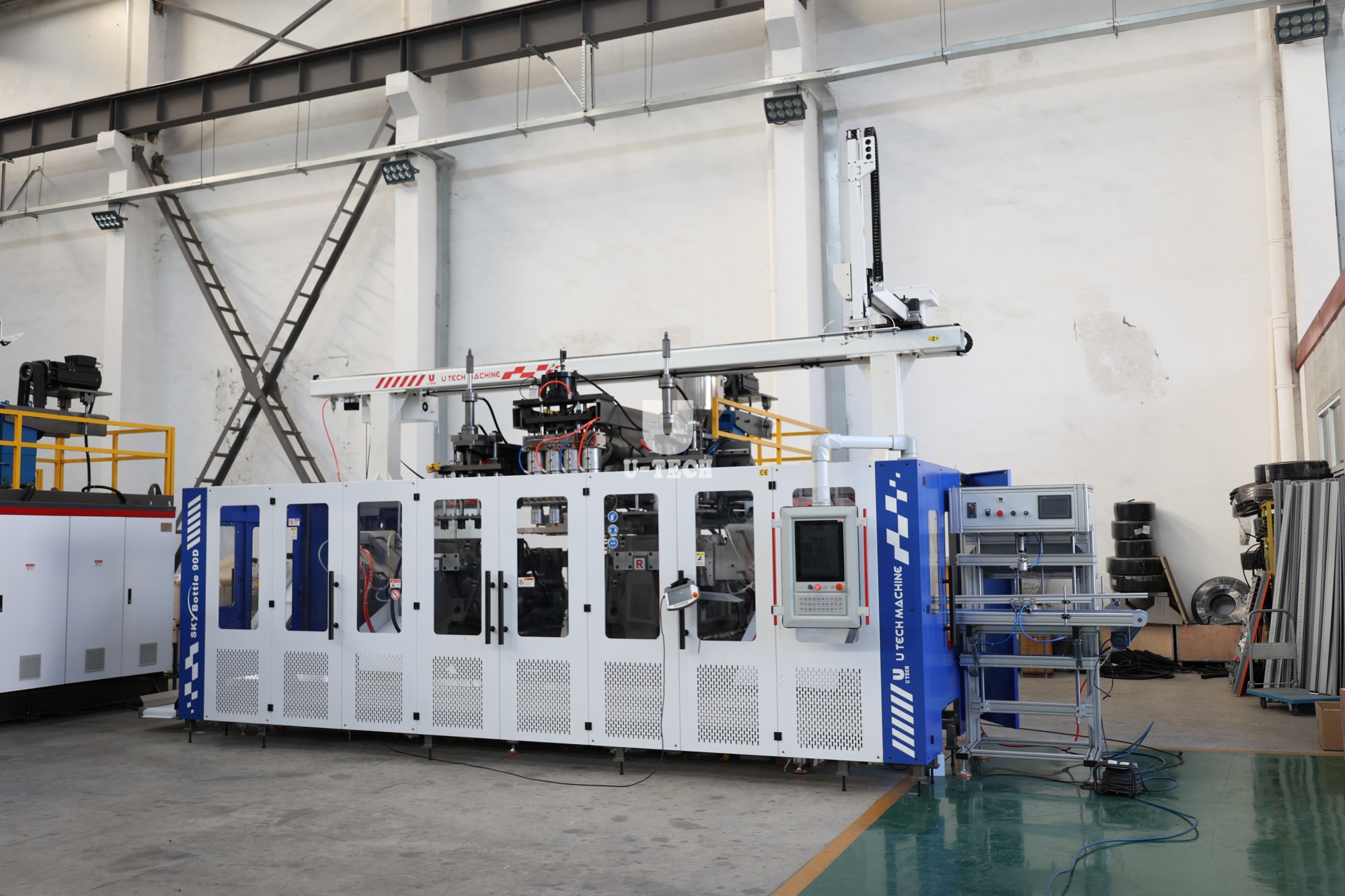 High-Efficiency 4-Cavity Dual Station Blow Molding Machine for Daily Chemical Packaging