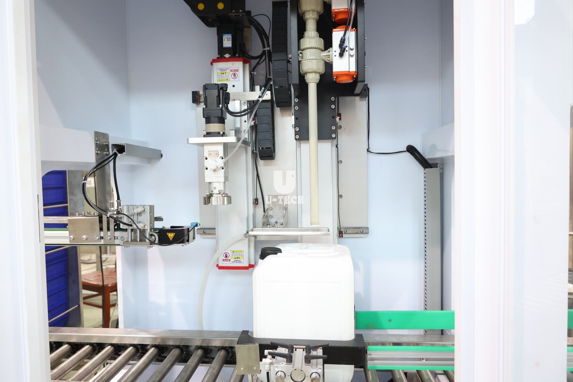 5L 20L Servo Anti Corrosion Linear Filling Machine