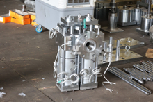 2 Layers 3 Layers 4 Layers Extrusion Blow Molding Machine Die Head 